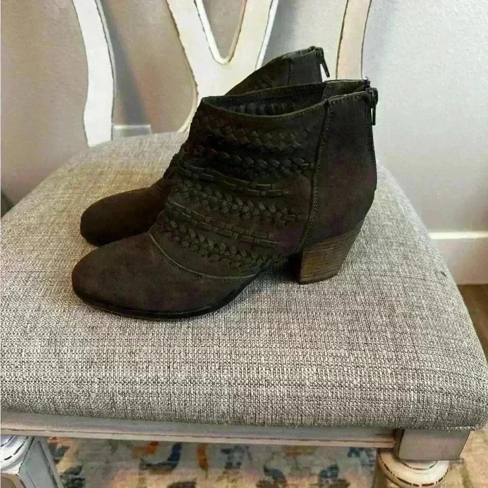 Diba women’s sleek woven suede ankle booties size 8 - Picture 2 of 5